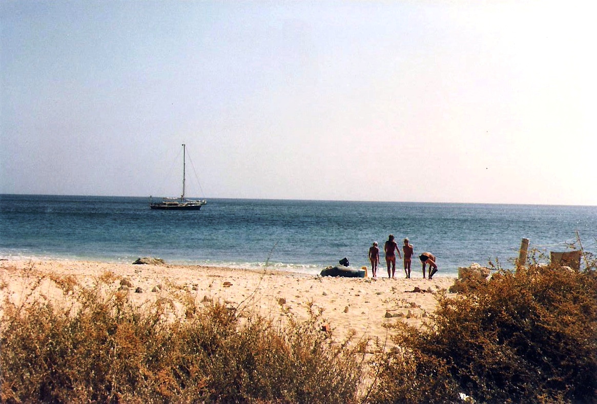 Chricanto at anchor in a bay on Ilha do Sal.